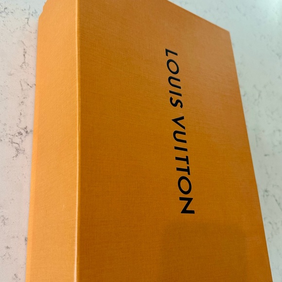 Louis Vuitton Alma BB Satchel - Picture 15 of 16